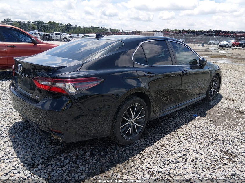 2021 TOYOTA CAMRY auction photo 4