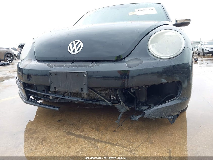2013 Volkswagen Beetle 2.5L 50S Edition VIN: 3VW5P7AT0DM802065 Lot: 45603410