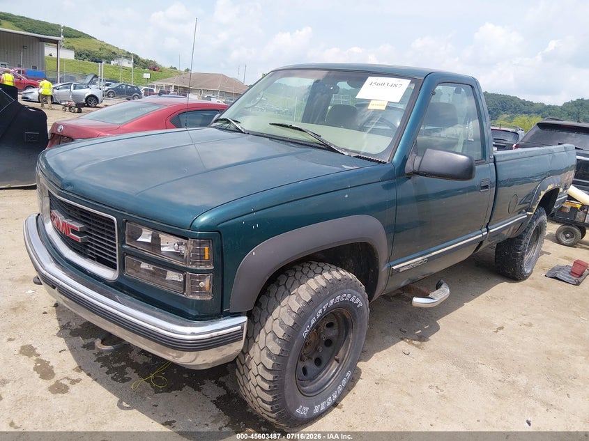1997 GMC SIERRA 2500 auction photo 2