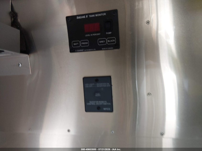 2018 AIRSTREAM FLYING CLOUD 27FB auction photo 7