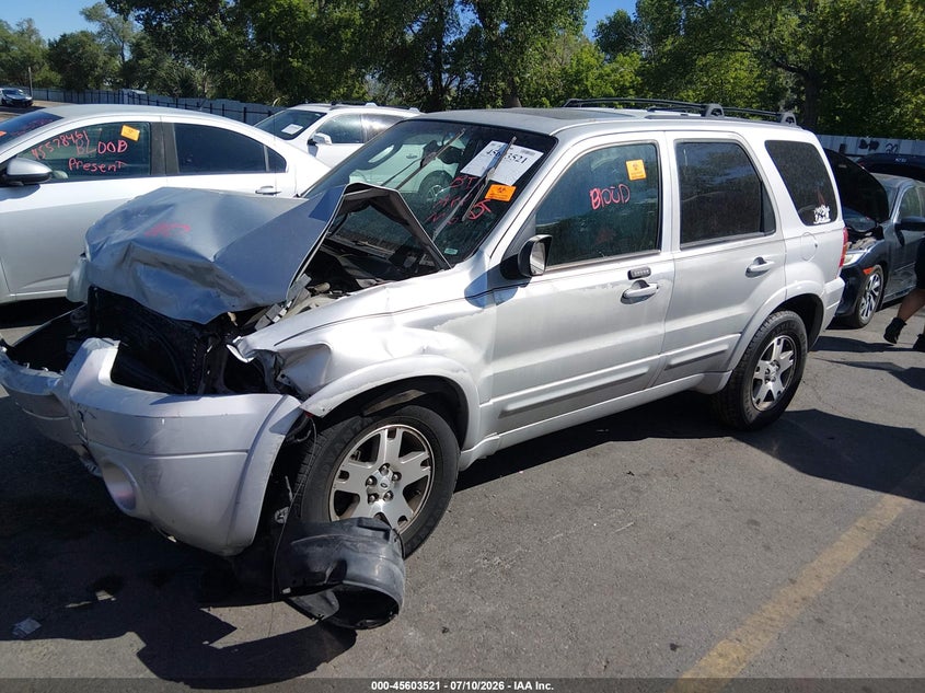 2005 Ford Escape, Front End, IAAI, VIN 1FMYU94145KB49792 — photo 2