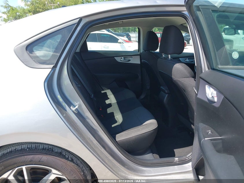 2024 KIA FORTE auction photo 8