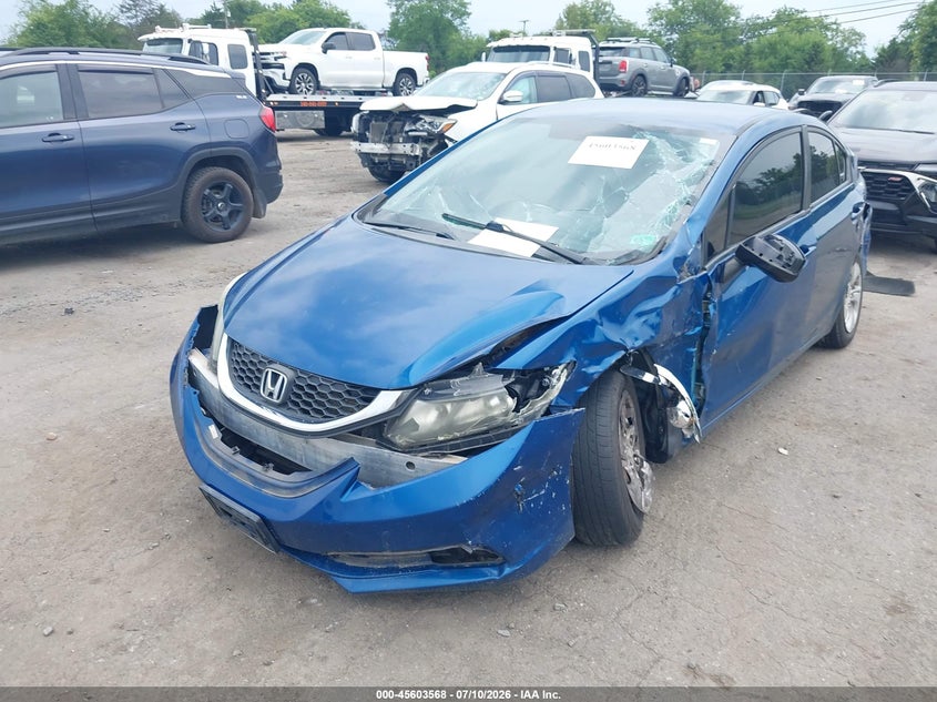 2013 Honda Civic, All Over, IAAI, VIN 2HGFB2F51DH585273 — photo 2