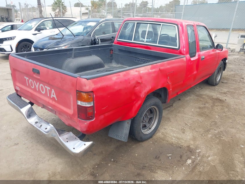 1992 TOYOTA PICKUP auction photo 4