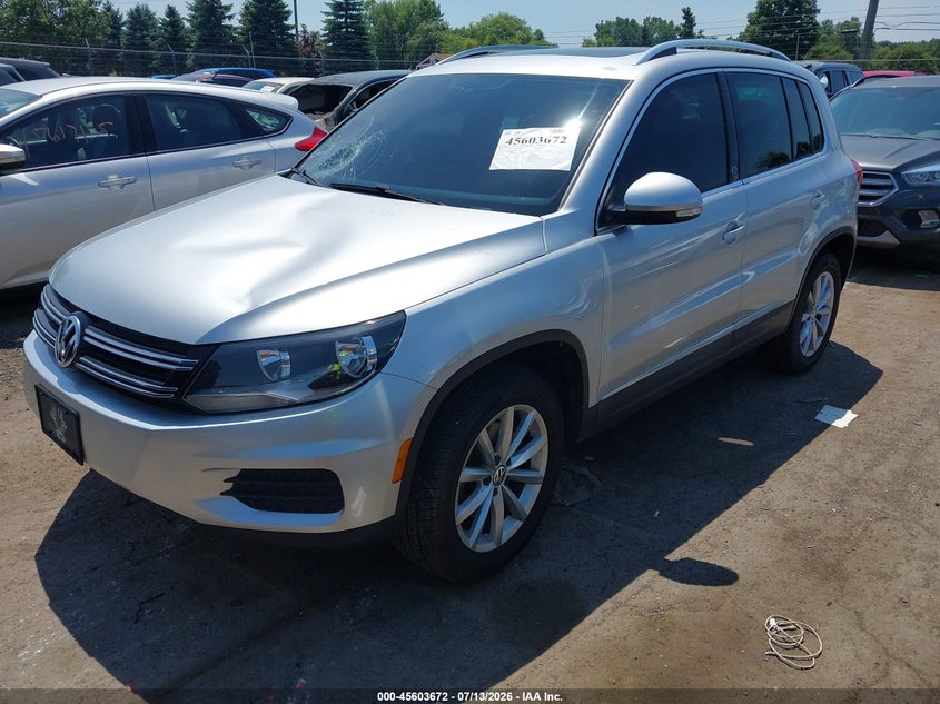 2017 Volkswagen Tiguan 2.0T Wolfsburg Edition, Front End, IAAI, VIN WVGSV7AX3HK019040 — photo 2
