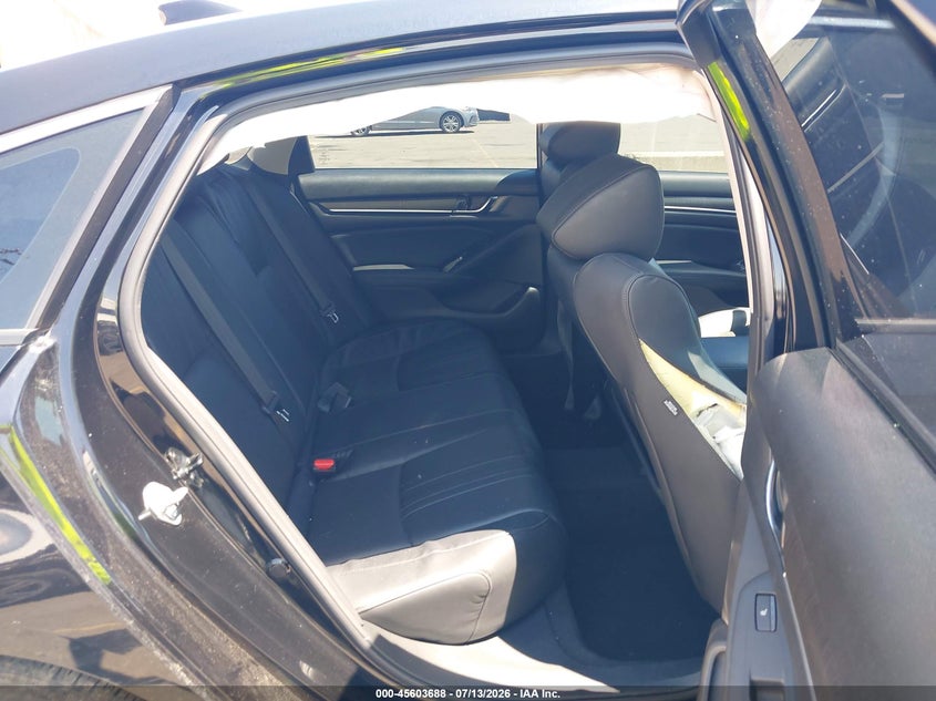 2018 HONDA ACCORD auction photo 8