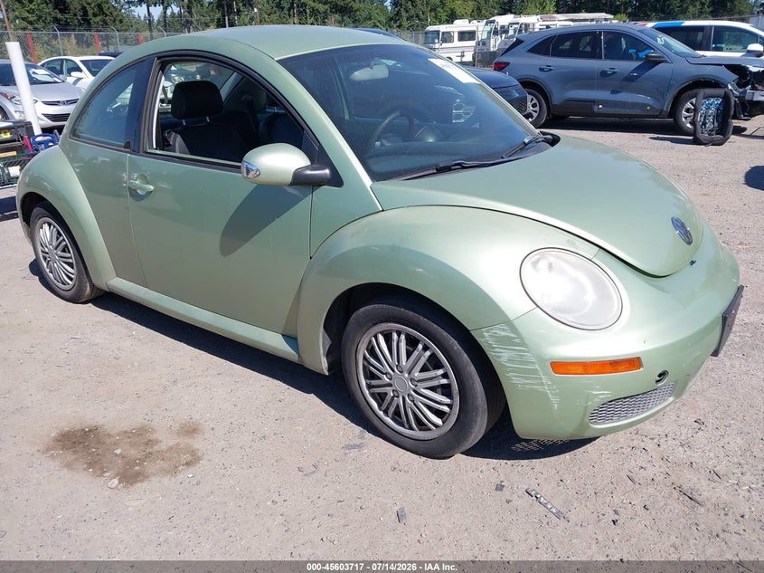 2010 VOLKSWAGEN NEW BEETLE auction photo 1