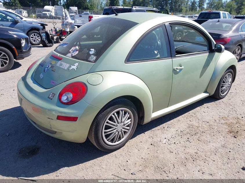 2010 VOLKSWAGEN NEW BEETLE auction photo 4