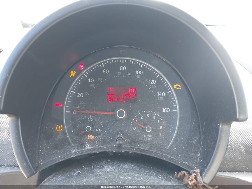 2010 VOLKSWAGEN NEW BEETLE auction photo 7