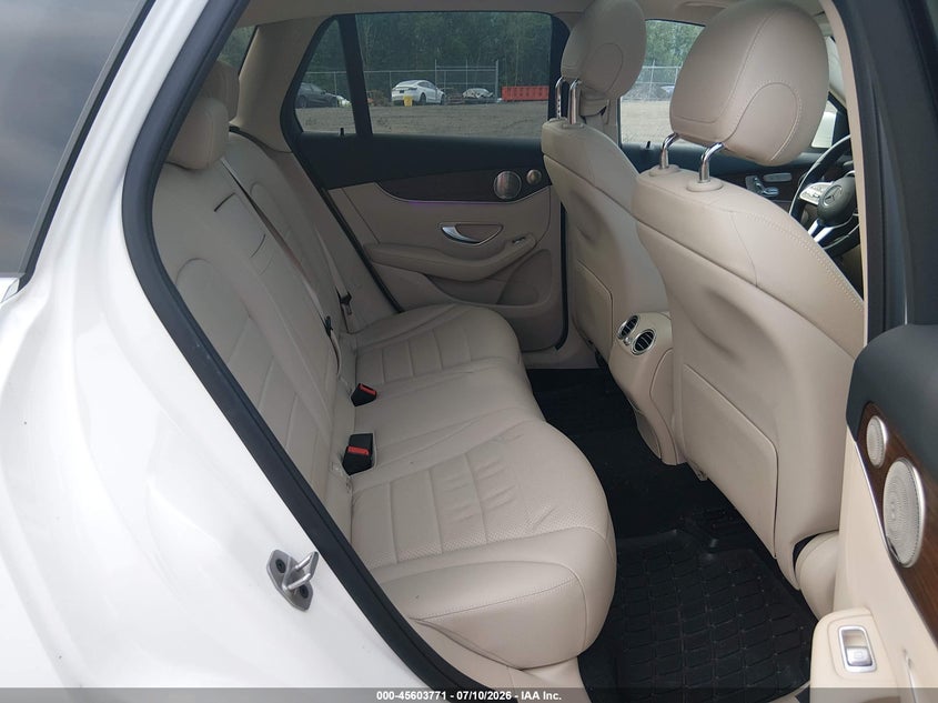 2021 MERCEDES-BENZ GLC 300 auction photo 8