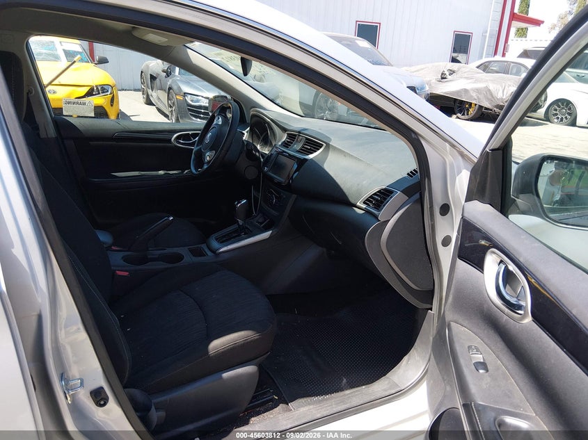 2019 NISSAN SENTRA auction photo 5