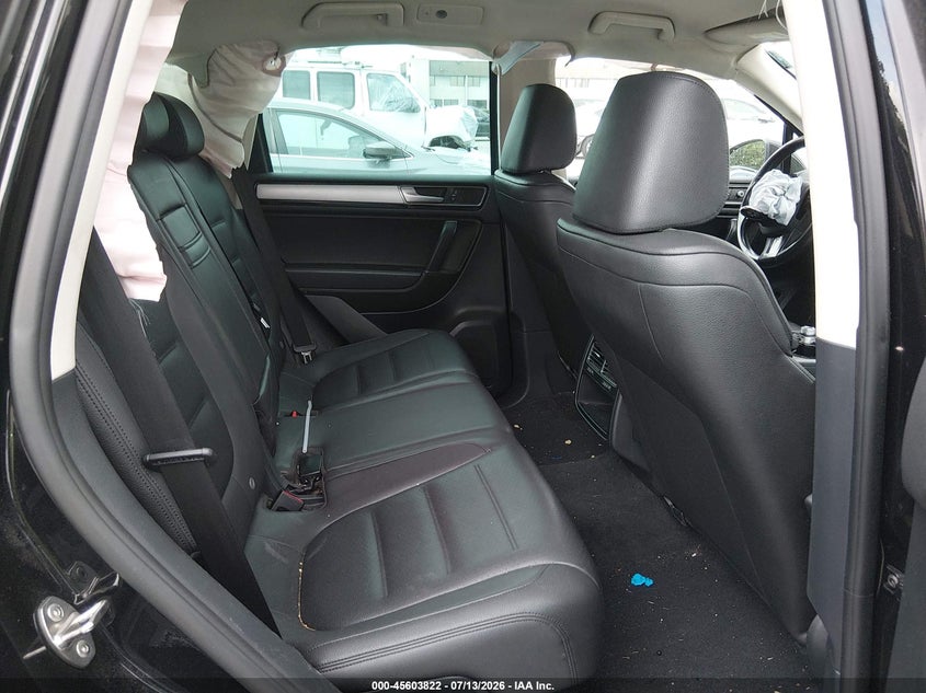 2015 Volkswagen Touareg V6 Sport VIN: WVGEF9BP3FD007296 Lot: 45603822