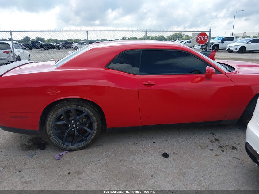 DODGE CHALLENGER - zdjęcie 13