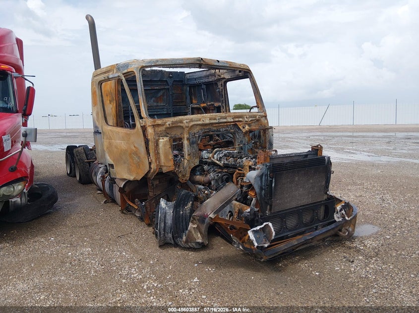 2012 VOLVO VN auction photo 1