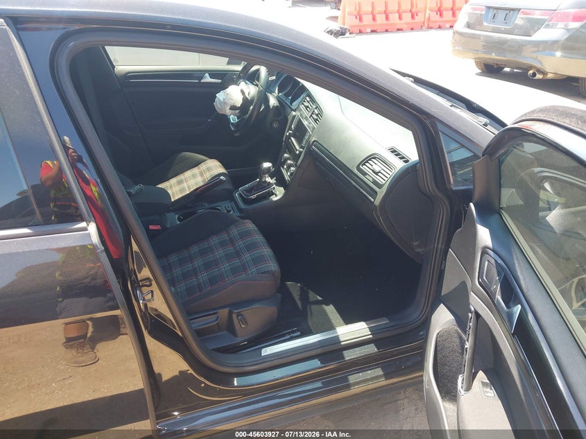 2016 VOLKSWAGEN GOLF GTI auction photo 5