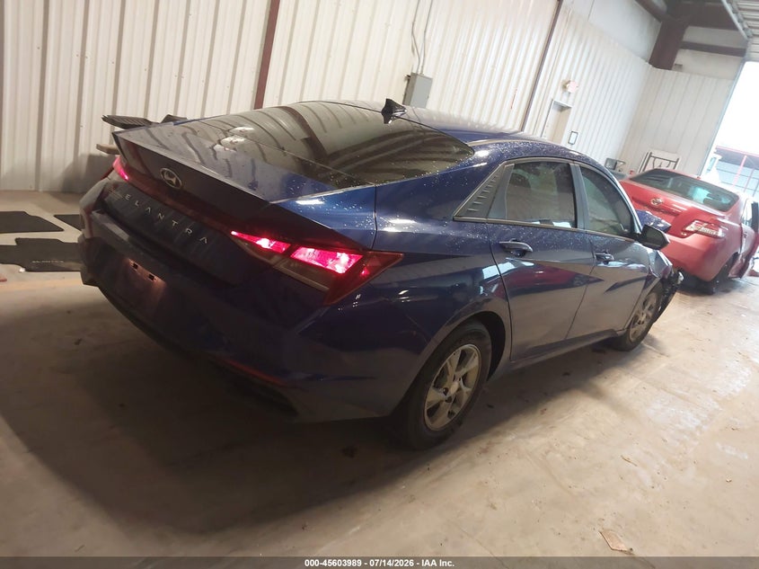 2022 HYUNDAI ELANTRA auction photo 4
