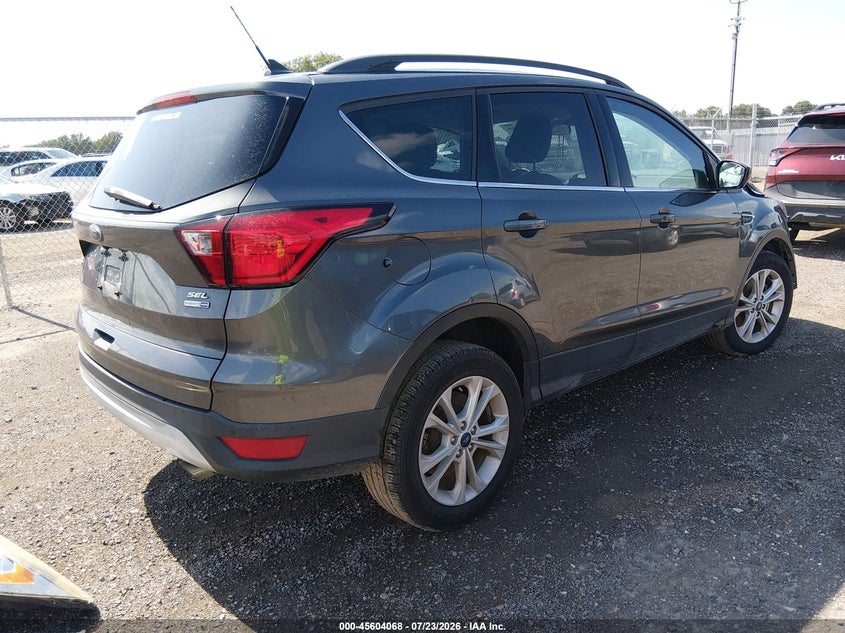 2019 FORD ESCAPE auction photo 4
