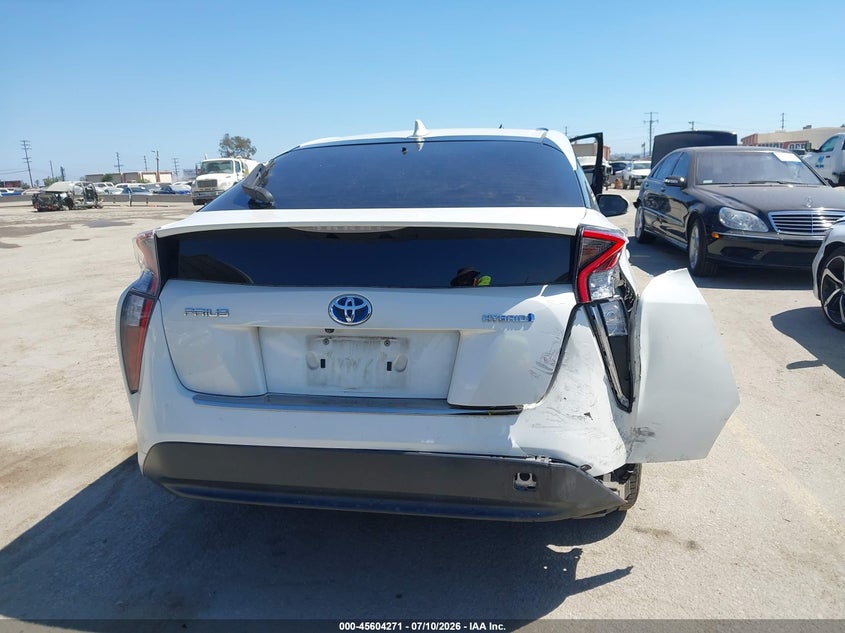 2017 TOYOTA PRIUS TWO — Photo 17