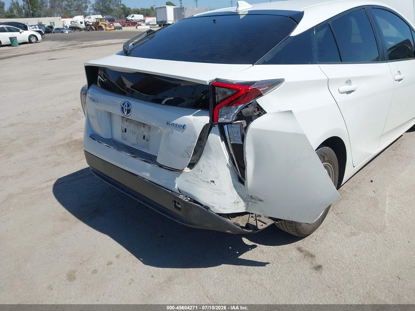 2017 TOYOTA PRIUS TWO — Photo 12