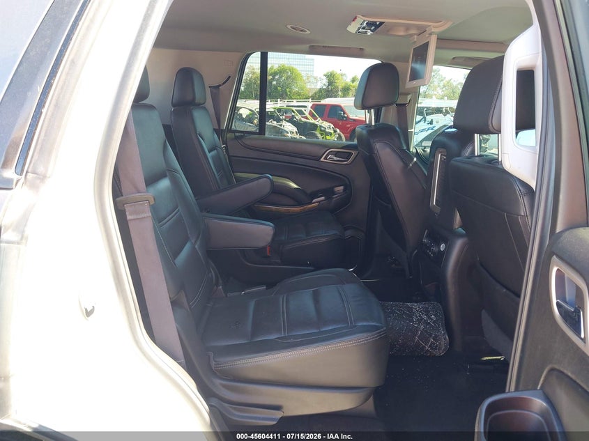 2017 GMC YUKON auction photo 8