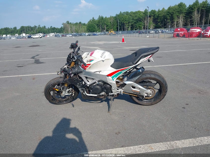 2020 Aprilia Tuono V4 1100 Rr VIN: LOT-1-45604419 Lot: 45604419