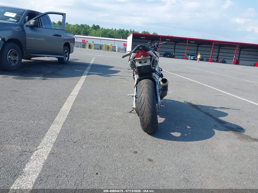 2020 APRILIA TUONO V4 1100 RR auction photo 6
