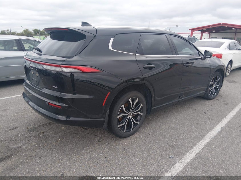 2025 TOYOTA CROWN SIGNIA auction photo 4