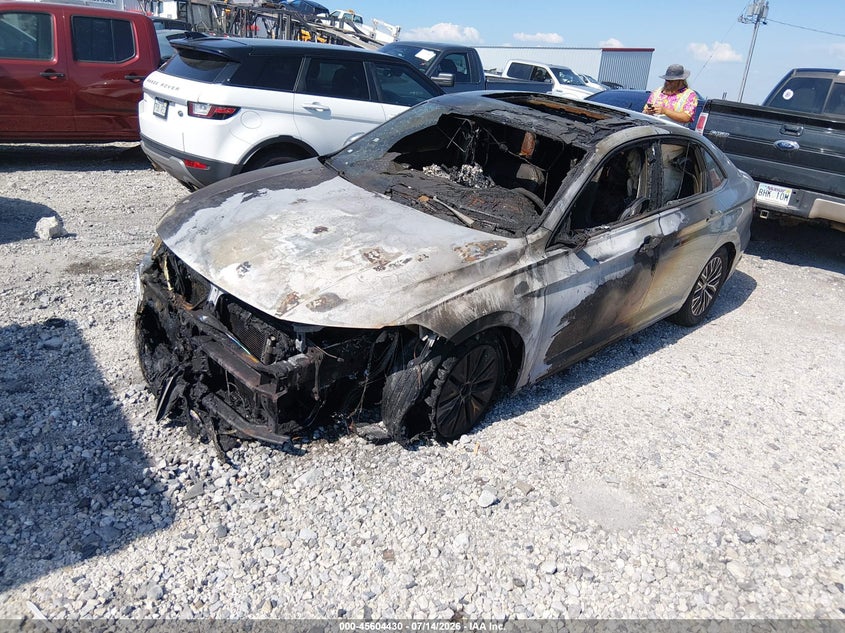 2021 VOLKSWAGEN JETTA auction photo 2
