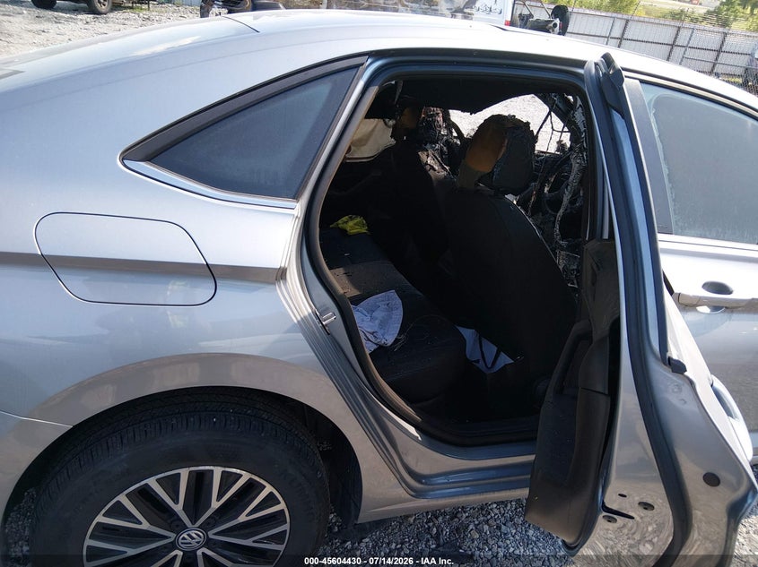 2021 VOLKSWAGEN JETTA auction photo 8