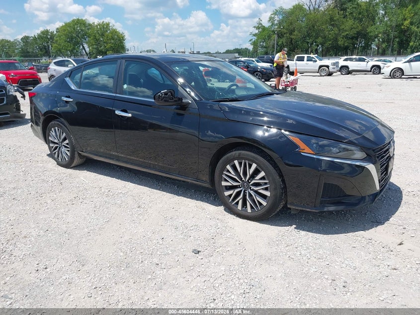 2025 Nissan Altima