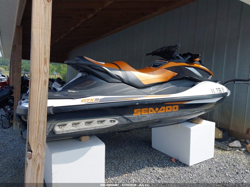 2015 SEADOO GTX 155 auction photo 4