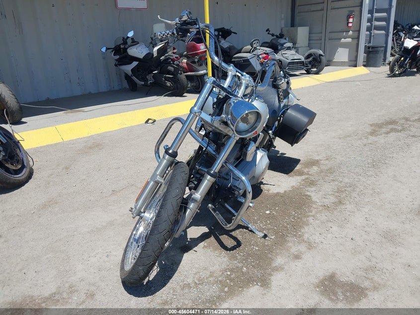 2006 HARLEY-DAVIDSON FXSTI auction photo 2