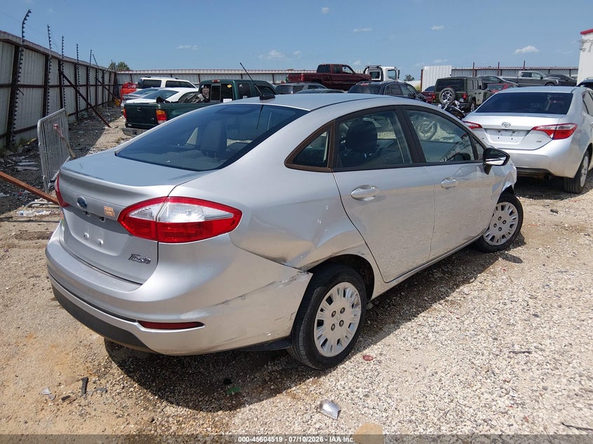 2019 FORD FIESTA S · Фото 4
