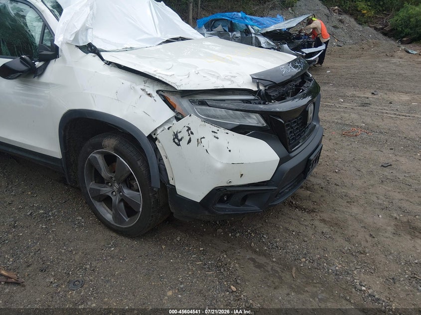 HONDA PASSPORT 2019 VIN 5FNYF8H93KB008617