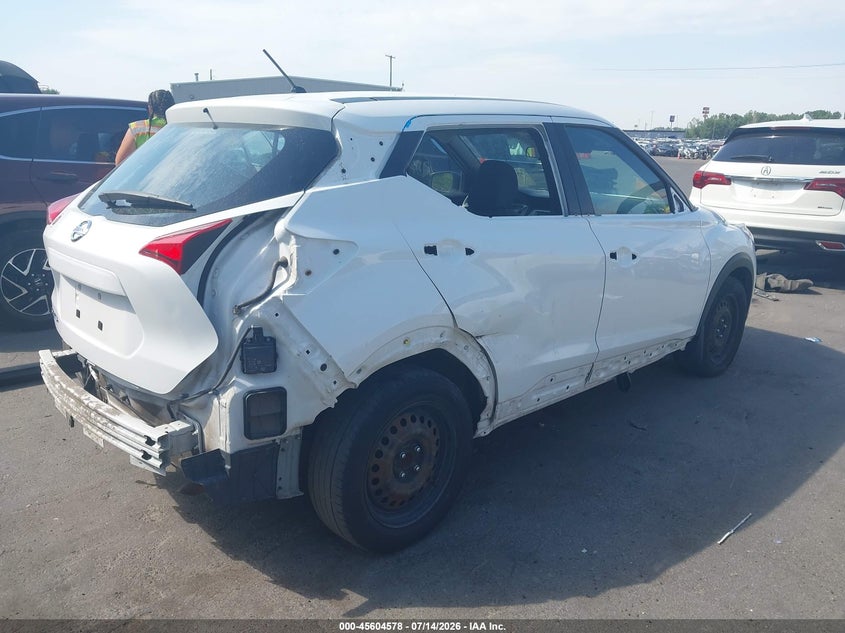 2020 NISSAN KICKS auction photo 4