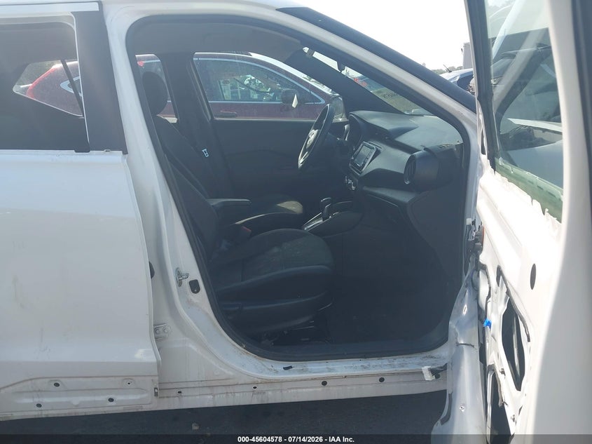 2020 NISSAN KICKS auction photo 5