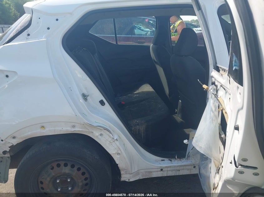 2020 NISSAN KICKS auction photo 8