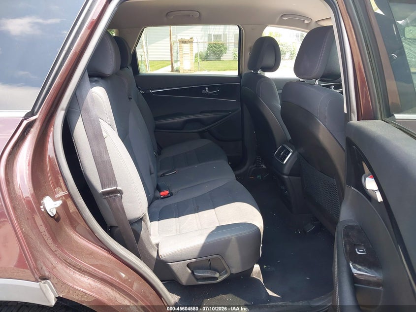 2016 KIA SORENTO auction photo 8