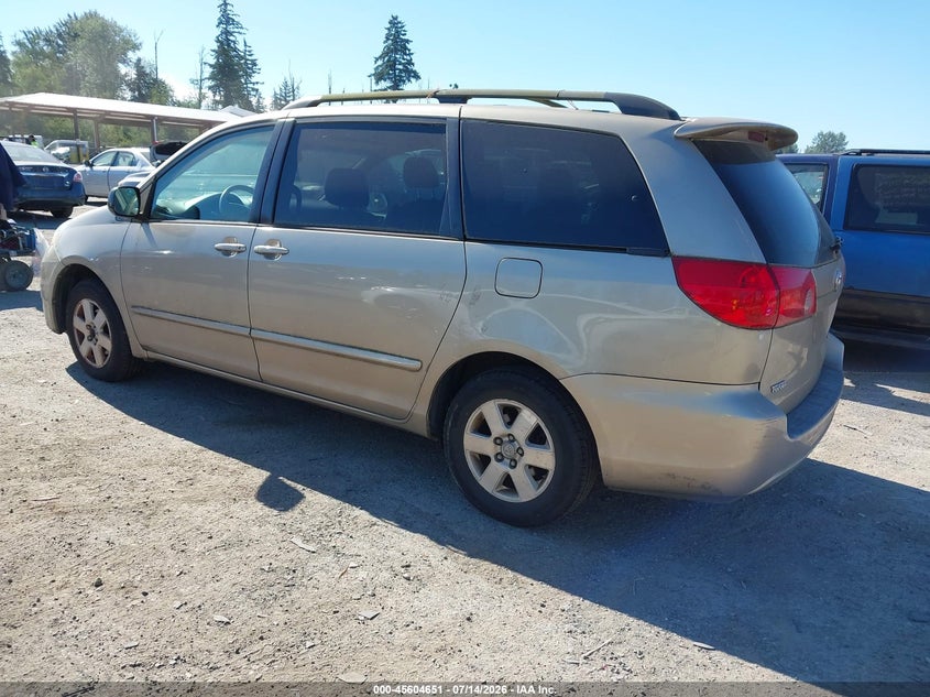 2007 TOYOTA SIENNA auction photo 3