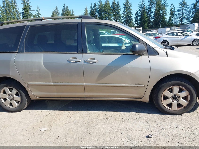 2007 TOYOTA SIENNA auction photo 6