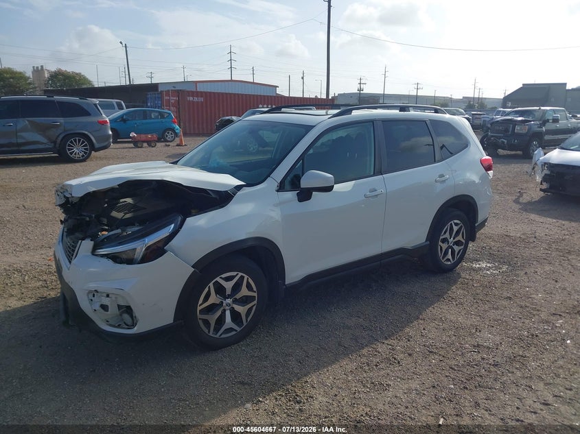 2021 Subaru Forester, Front End, IAAI, VIN JF2SKAJCXMH556827 — photo 2