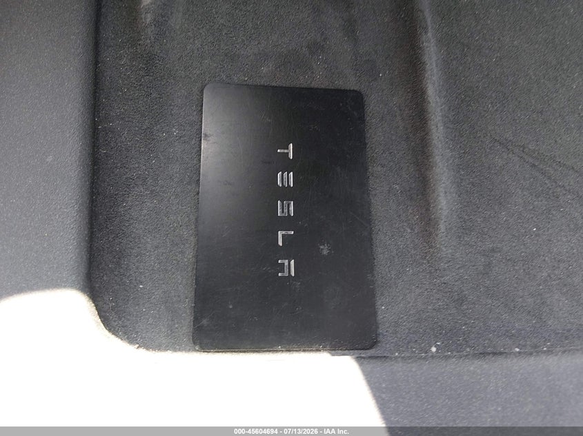 TESLA MODEL 3 - zdjęcie 11
