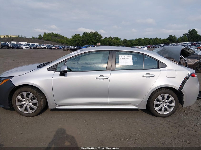 TOYOTA COROLLA - zdjęcie 14
