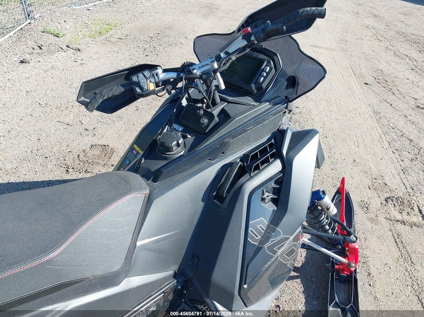 2023 POLARIS 650 INDY VR1 auction photo 5