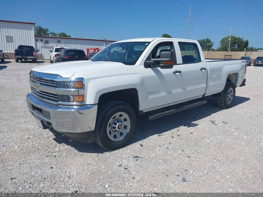 2017 Chevrolet Silverado, Град, IAAI, VIN 1GC4KYCG5HF182659 — фото 2