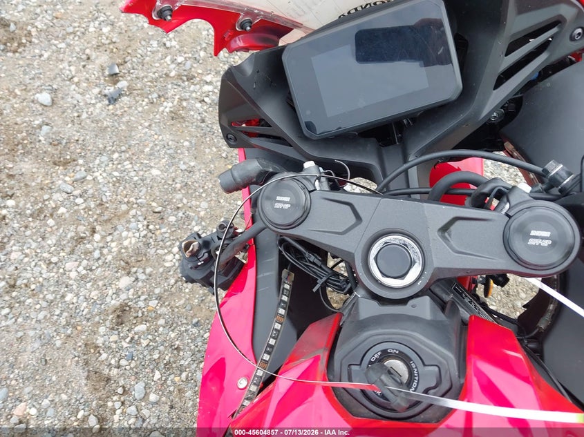 2025 Honda Cbr650 R VIN: MLHRH1558S5100196 Lot: 45604857