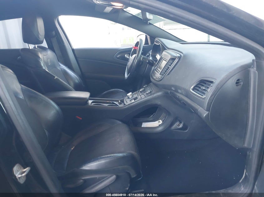 2015 CHRYSLER 200 auction photo 5