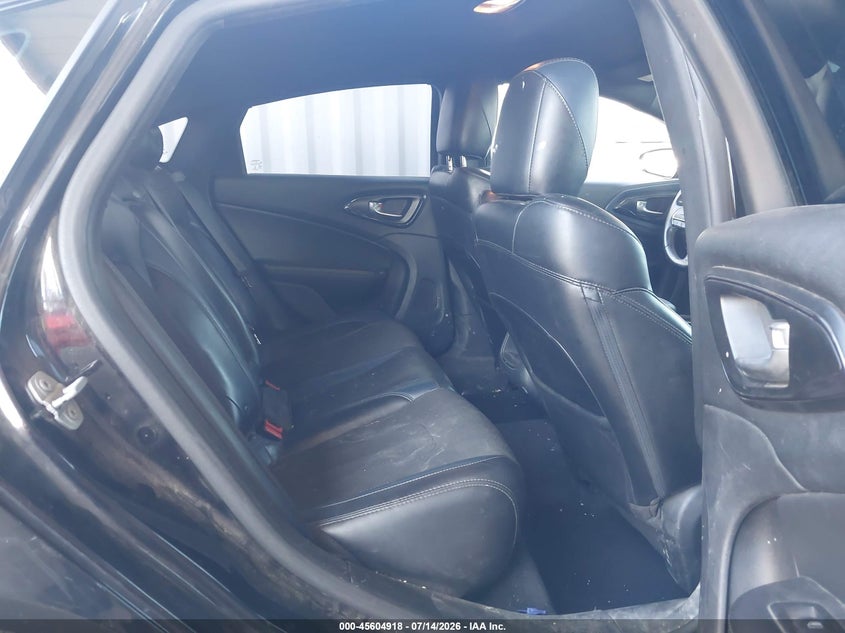 2015 CHRYSLER 200 auction photo 8