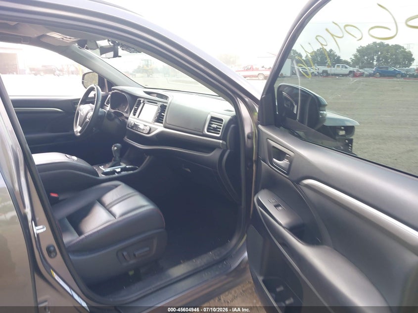 TOYOTA HIGHLANDER - zdjęcie 5