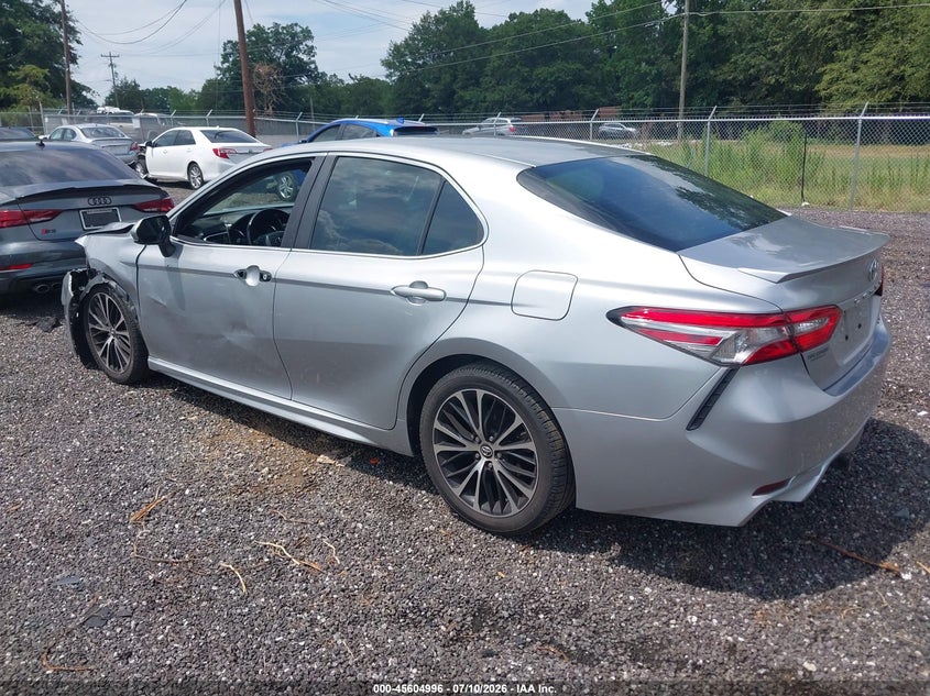 2018 TOYOTA CAMRY auction photo 3